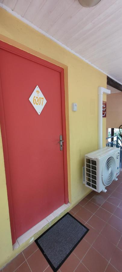 Turquoise Caritan Apartment แซ็งแตนน์ ภายนอก รูปภาพ